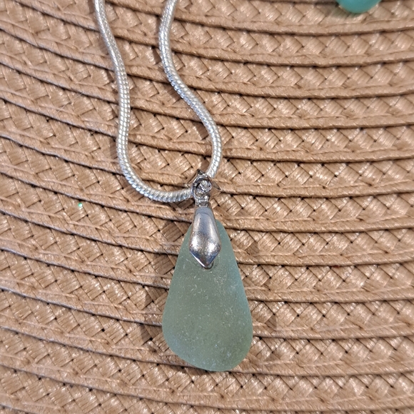 Sea Glass Jewelry, Handcrafted Earrings and Necklace. - Picture 3 of 5